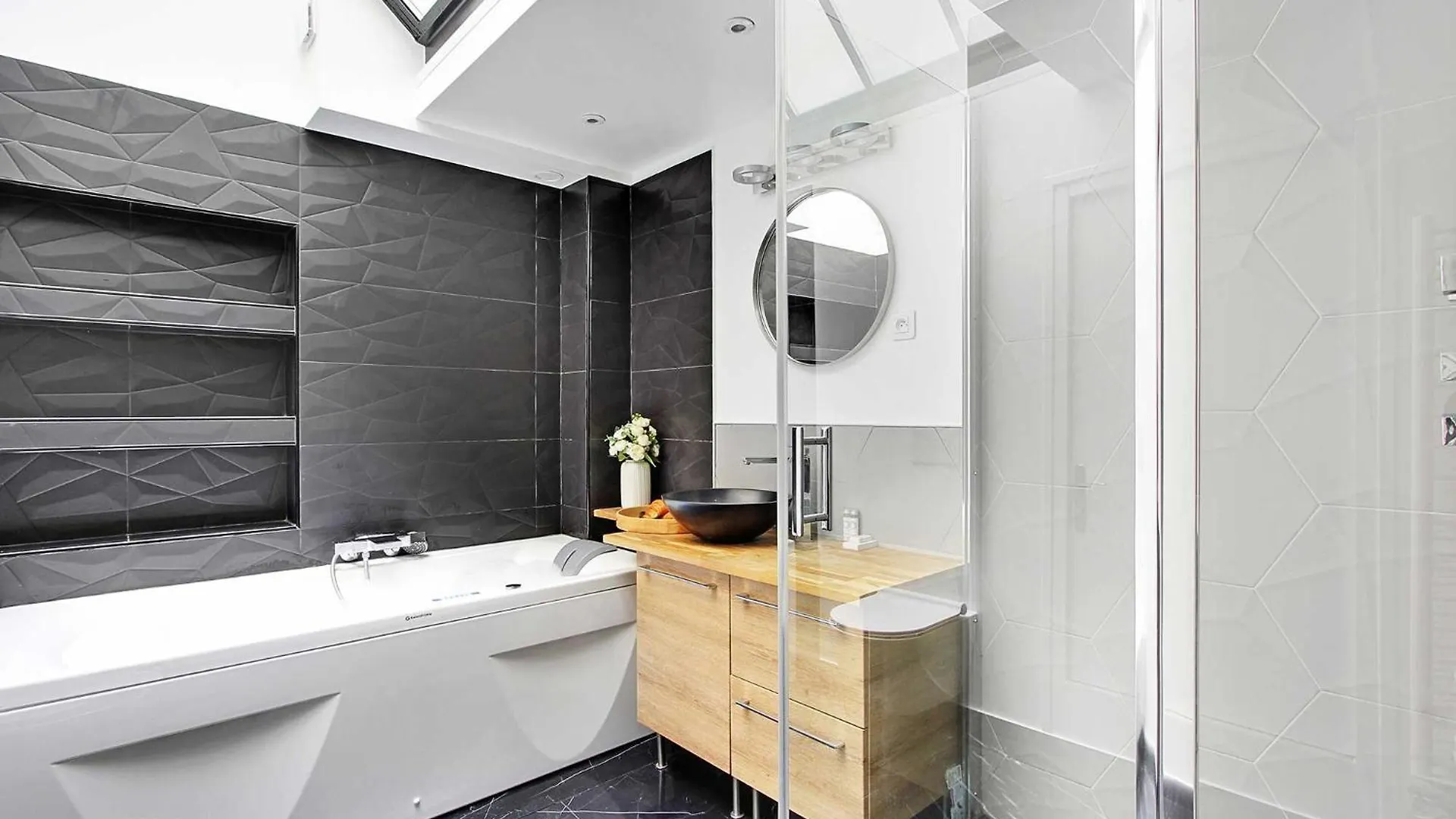 Elegant Apartment - 1Br-6P- Grands Boulevards Parijs